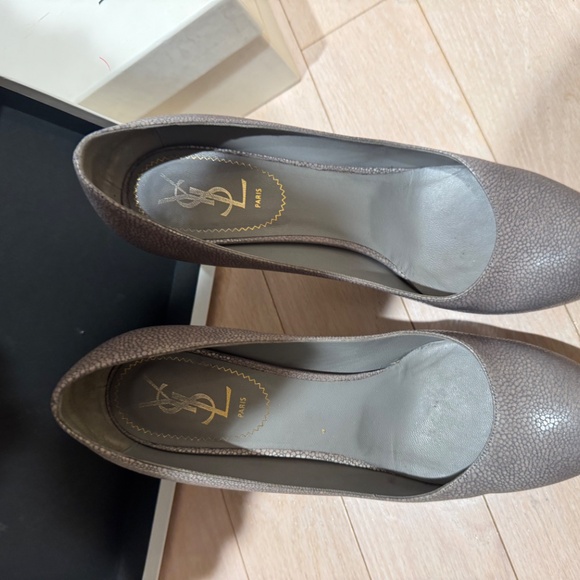 Saint Laurent Platform Pump - Picture 2 of 4